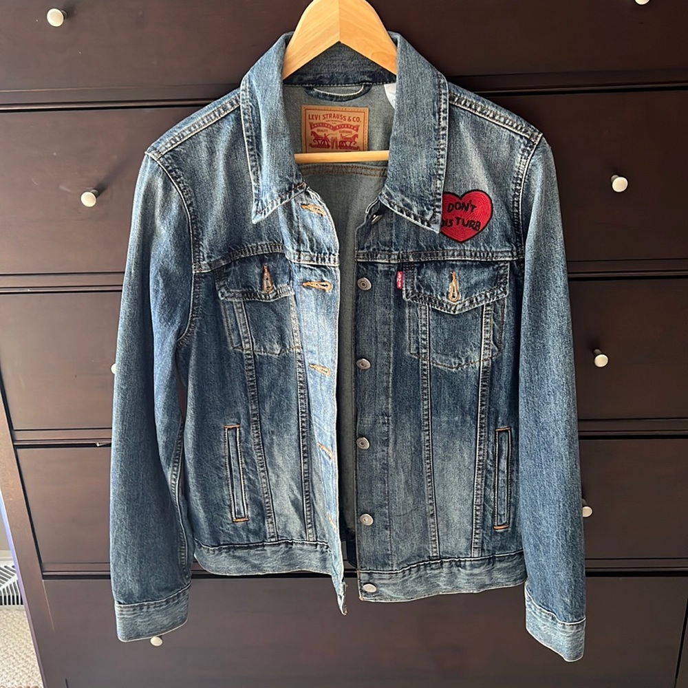 Levi Strauss&Co Jean jacket. NWOT. Size L